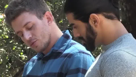 BROMO - Hunk lusts handjob