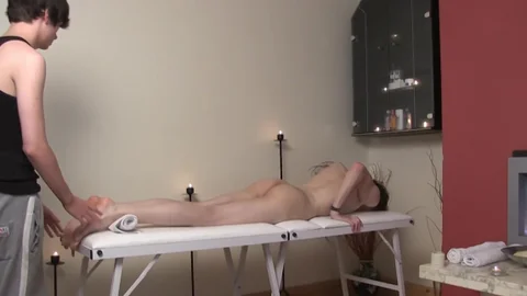 EuroBoyXXX.com: Innocent Jaye Elektra massage
