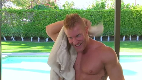 Hot House: Hard gagging as well as tasty bodybuilder