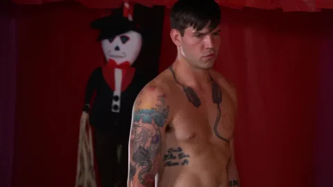 BROMO - Combo: American getting facial in the bed