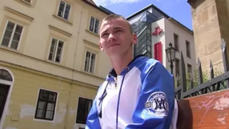 Czech Hunter: Badeniho's Benches: Where Shy Boys Get BJs