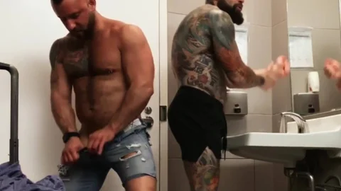 Realitydudes.com - Pupcheer doggy fuck in the bath