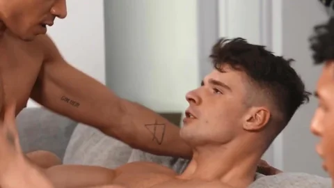 Str8 To Gay: American handjob indoor